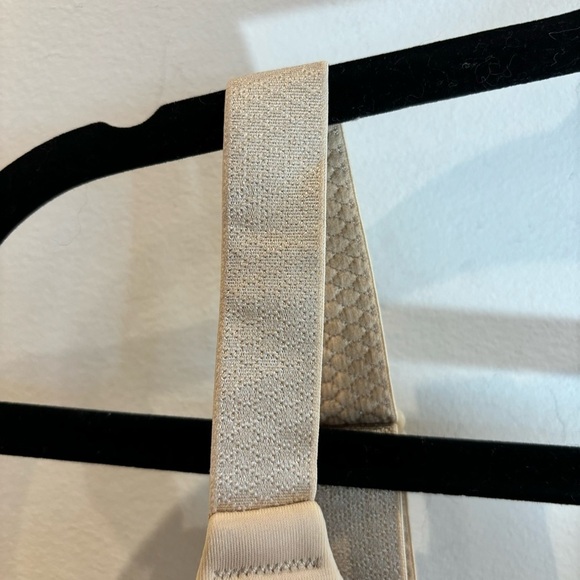 VANITY FAIR SZ 44D Underwire Lightly Padded Smooth Back Bra NEW WITH TAG - Picture 4 of 9